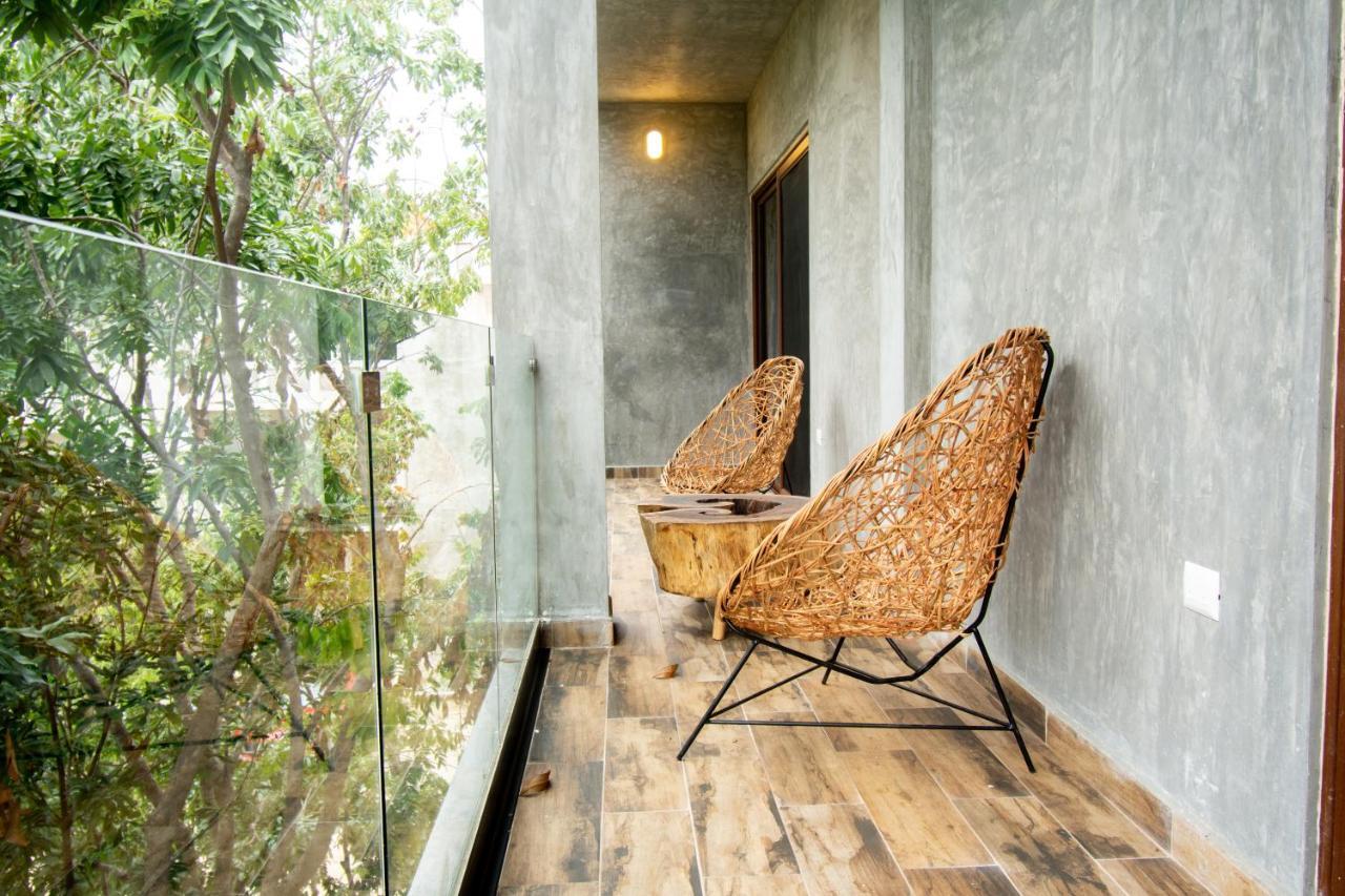 Hotel Casa Tortuga Tulum - Cenotes Park Inclusive 外观 照片 A view of the balcony of the hotel