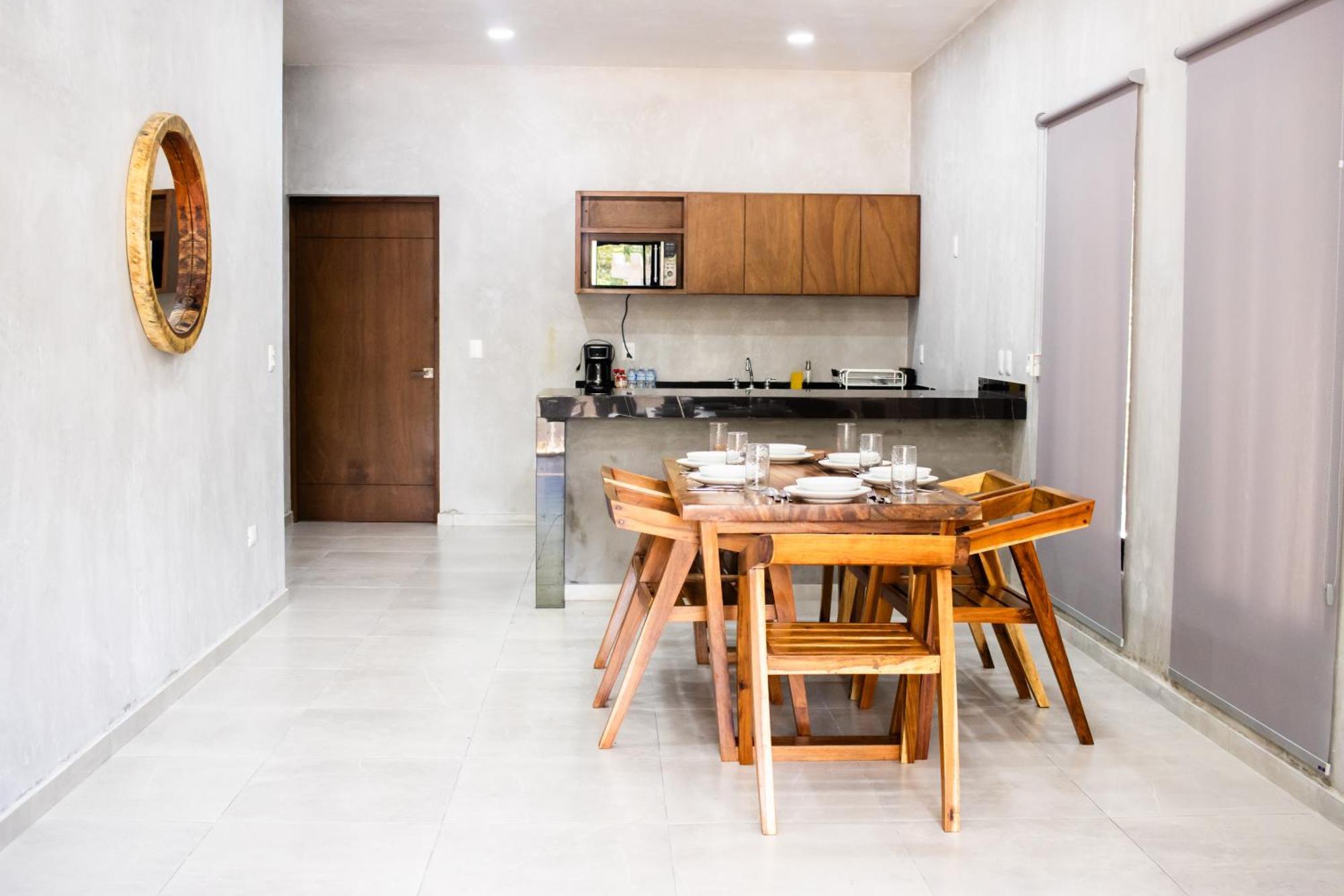 Hotel Casa Tortuga Tulum - Cenotes Park Inclusive 外观 照片 A dining room in a private home