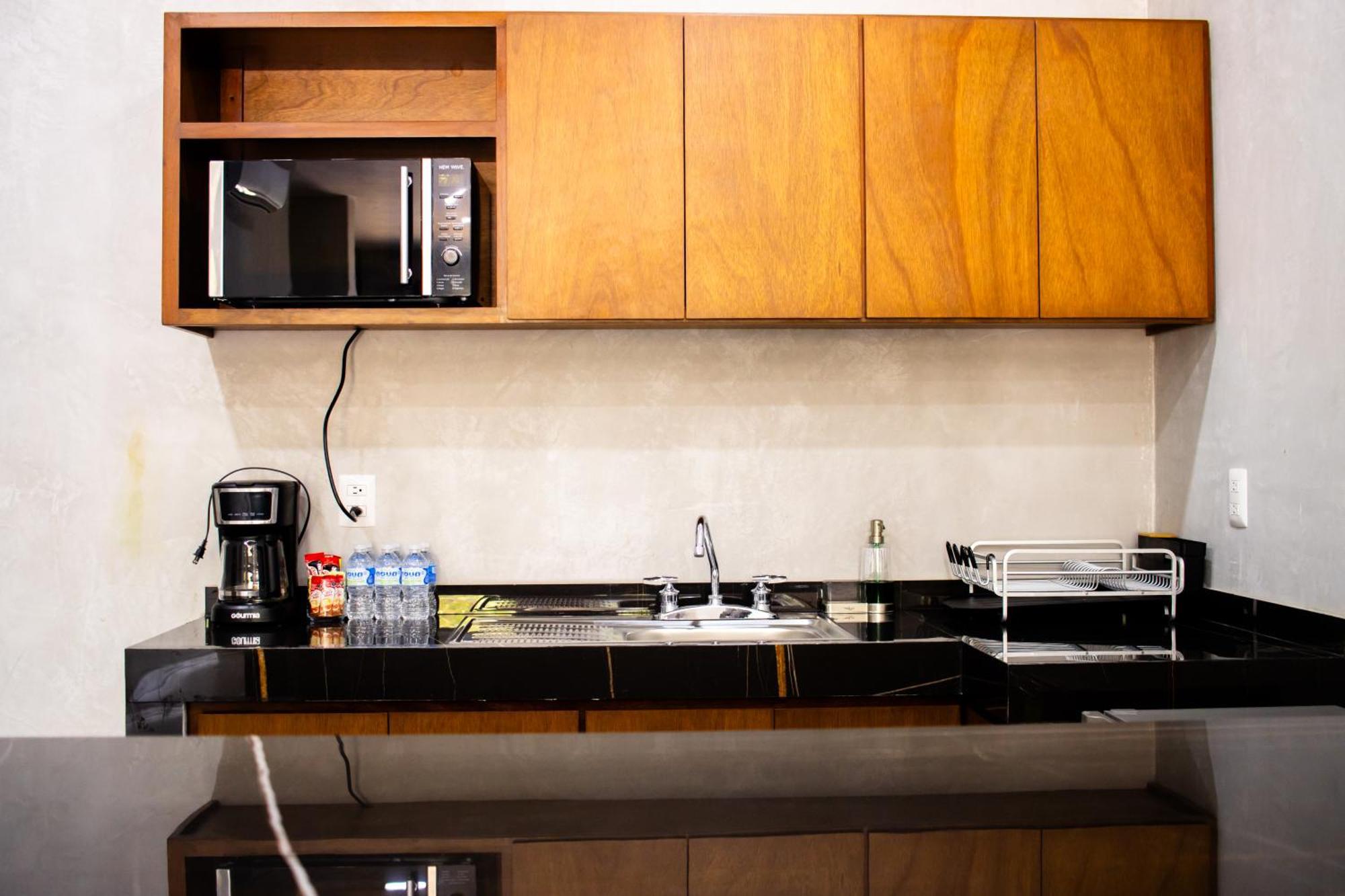 Hotel Casa Tortuga Tulum - Cenotes Park Inclusive 外观 照片 A typical kitchenette