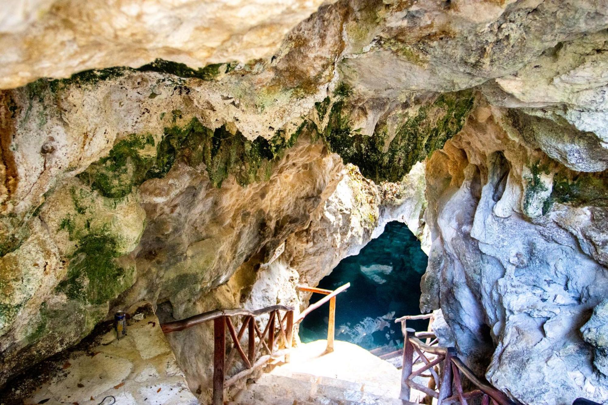 Hotel Casa Tortuga Tulum - Cenotes Park Inclusive 外观 照片 Entrance to Cenote